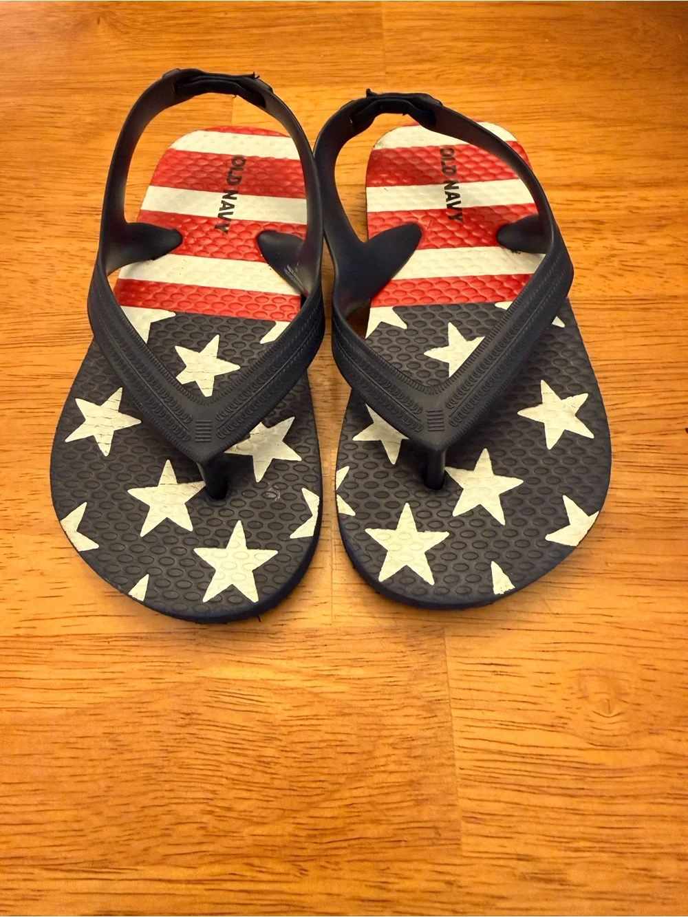 Old Navy Toddler Size 8 Flip Flops in Red, White & Navy Star Stripe Print